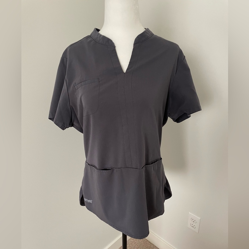 Barco Grey’s Anatomy Grey Scrub Top - Size Medium
